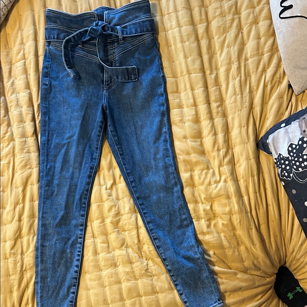 EXPRESS Skinny High-Waisted Blue Jeans with Belt